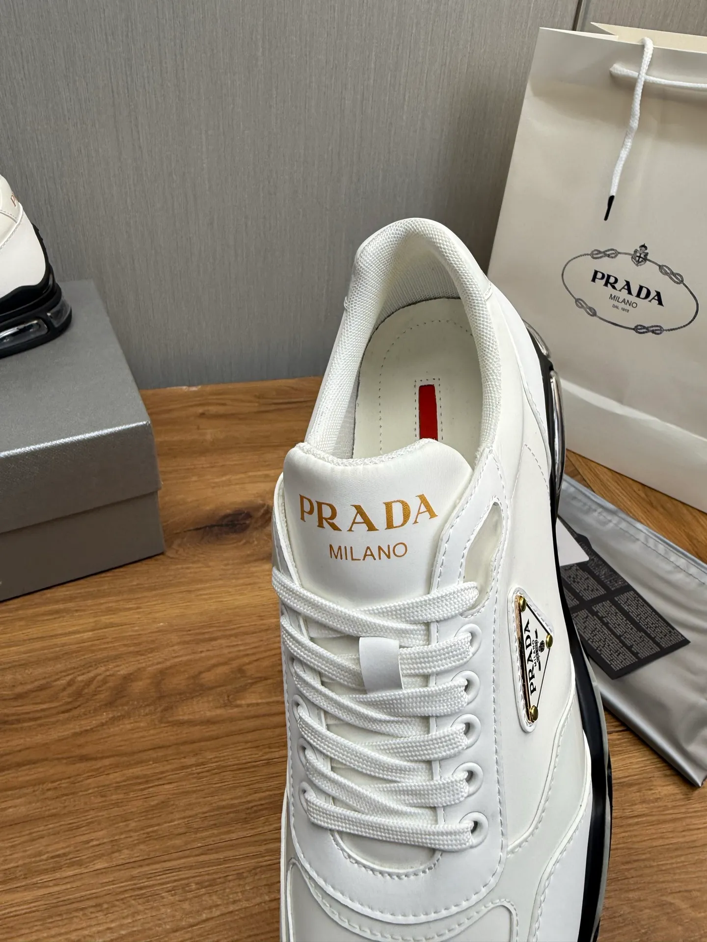 Men's shoes 💰640💰 [PRADA] Men's shoes are popular in the counter, official website is synchronized, 1 high-quality shipment ✔️Original cowhide upper + cowhide lining, 1🆚1 replica, original sole, 38-45 (45 customized, non-refundable)